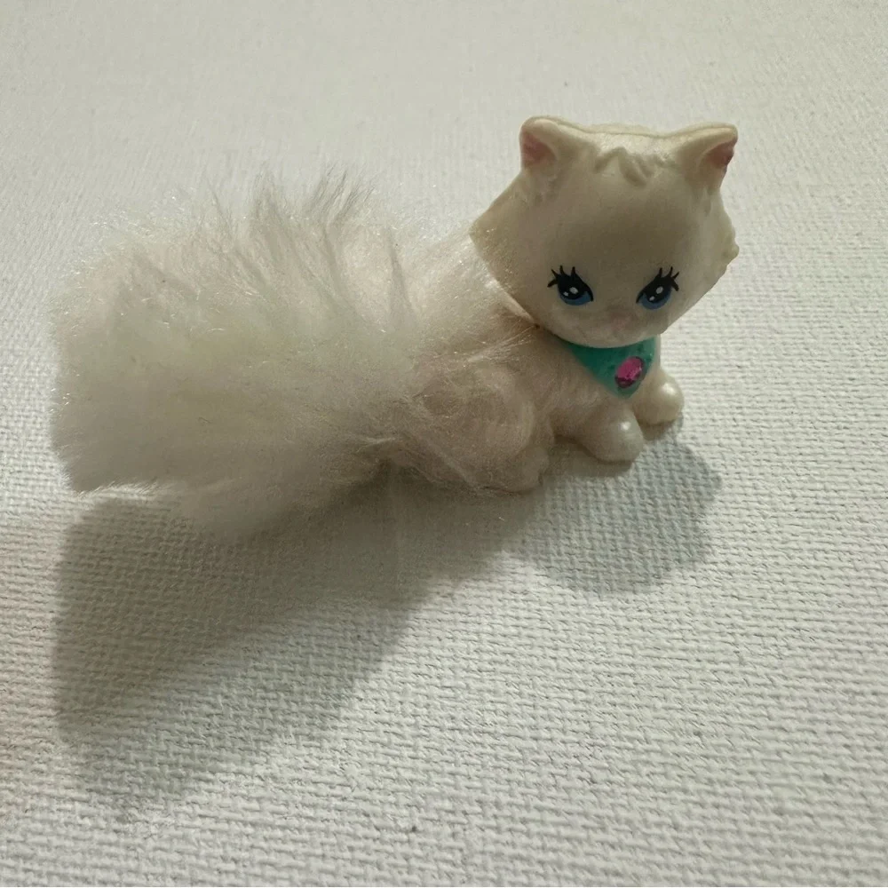 Vintage Kenner Littlest Pet Shop Fluffy Tail Persian Kitty Cat 2.5" 1994 White - Picture 2 of 9